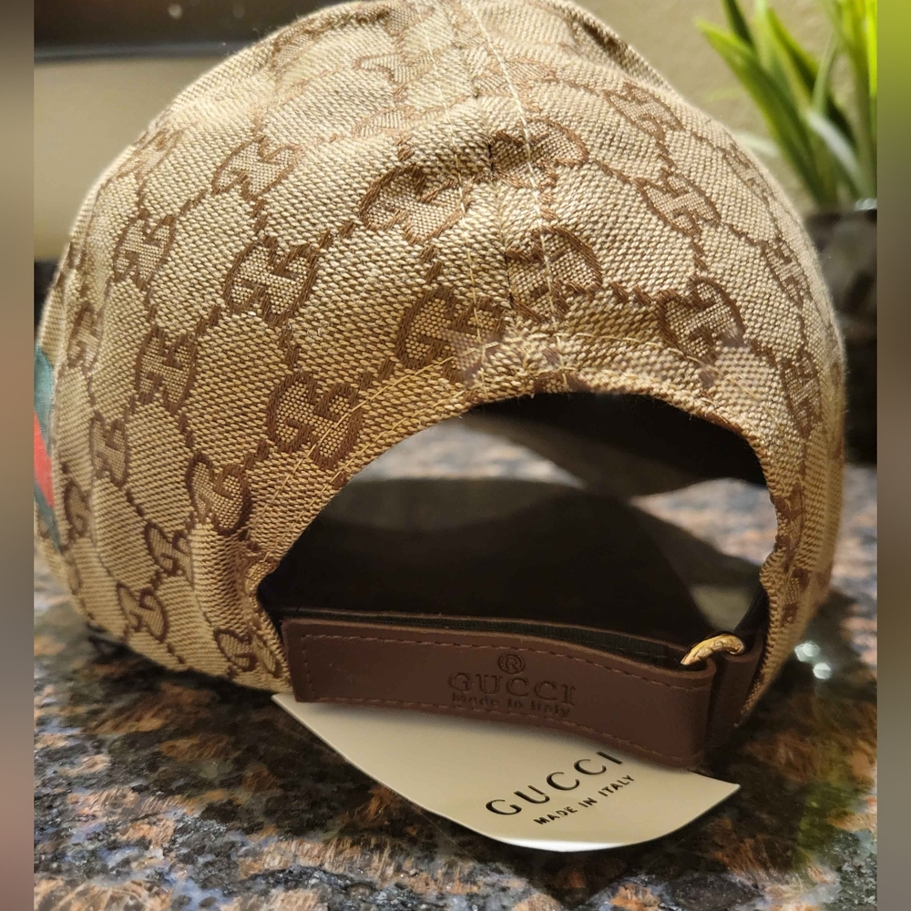 Gucci Beige Monogram Baseball Cap NWT - image 5